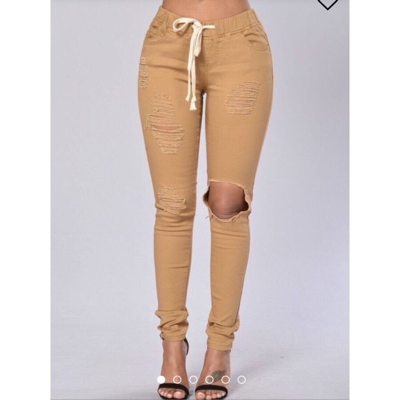 Fashion Nova Pants - Fashion Nova Marvin Joggers In Wheat Color Large
